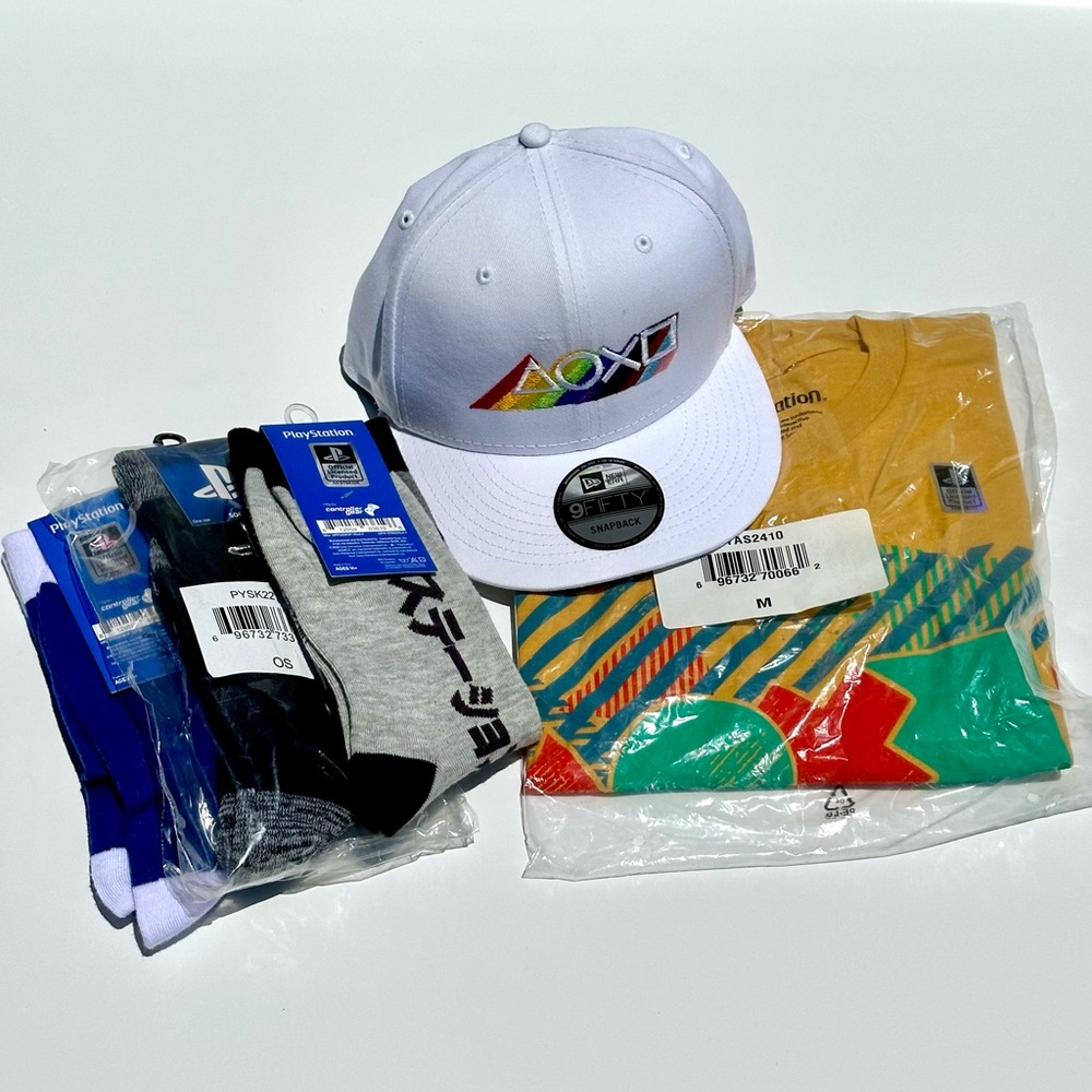 Sony PlayStation Socks, Baseball Hat, T-shirt Set